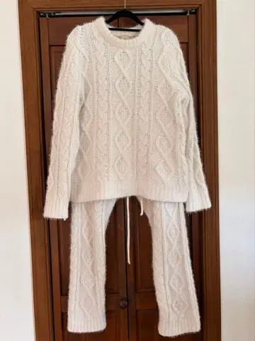 젤라피케 케이블 니트 룸웨어