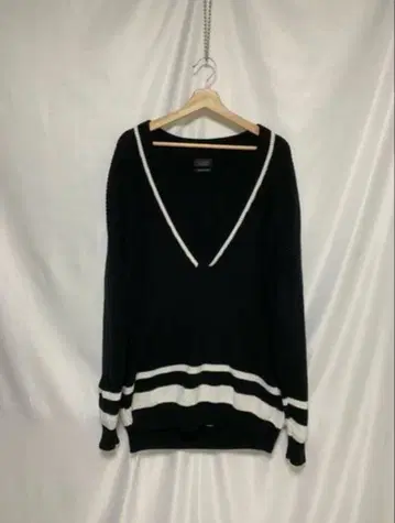 ZARA 깊은 V넥 니트 XL 사이즈 오버사이즈 니트