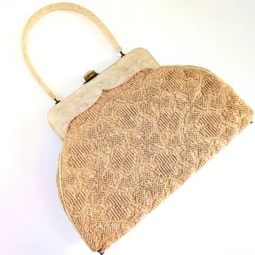 비즈 무늬 베이지 핸드백