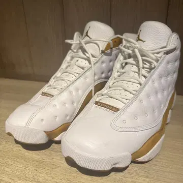 조던 13 화이트/골드 스니커즈