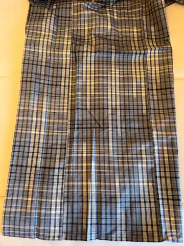 파랑과 화이트 체크 무늬 기모노