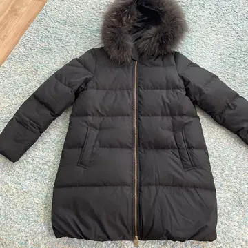 Spick & Span 후드 부착 블랙 다운 자켓 36