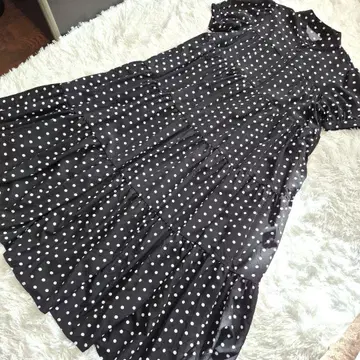 미사용 블랙 앤 화이트 물방울 패턴 셔츠 롱 원피스 반팔