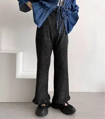 LOWRYSFARM 밑단 프릴 팬츠