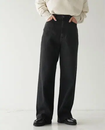 미착용 YANUK 루즈 스트레이트 JOAN 24