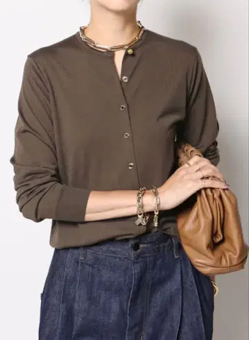 새상품 MUSE/ FF30 크루넥 가디건 2023AW (울)