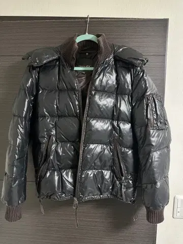 DUVETICA 블랙 다운 자켓 48