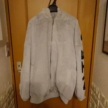 백 로고 복슬복슬 퍼 블루종 후드 부착 53 빅 사이즈