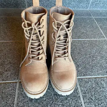 H&M 베이지 스웨이드 하이컷 레이스업 부츠