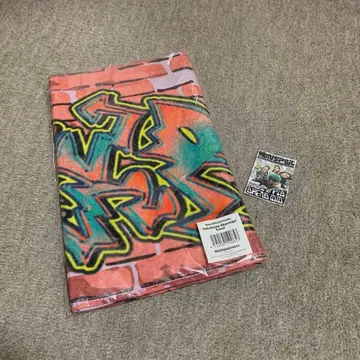 Kroi 빨간 벽돌 타월 & Unspoil 스티커