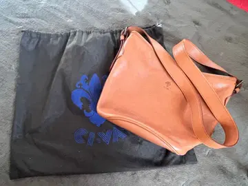 SALE, 치바 숄더백 브라운 가죽 이탈리아제