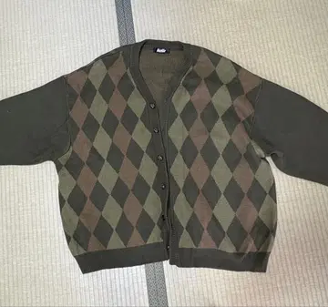 다이아몬드 무늬 니트 가디건