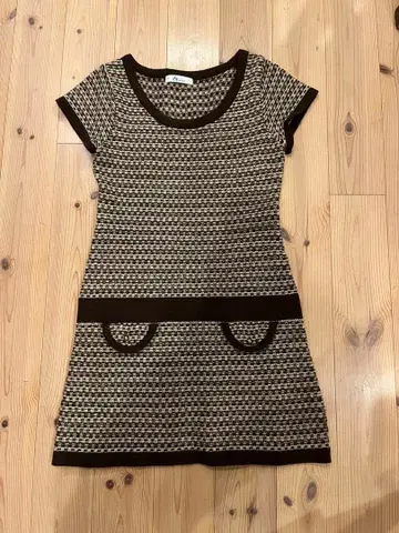 니트 원피스 반팔 블랙 화이트