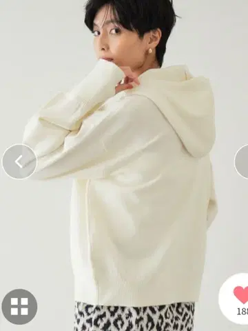 오페크 도트 그립 아이보리 후드 부착 니트 스웨터