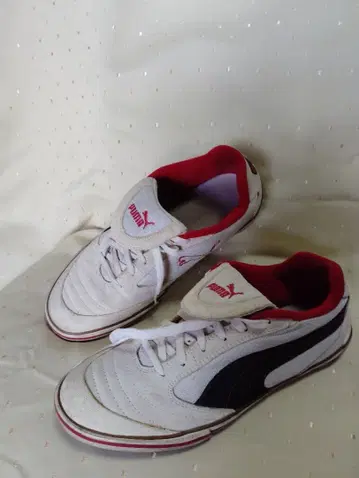 Puma 로우컷 스니커즈 화이트/레드/블랙