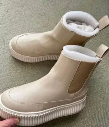 Daniella & GEMMA 사이드 고어 부츠