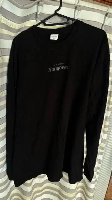 Hangoverz 프린트 블랙 긴팔 셔츠