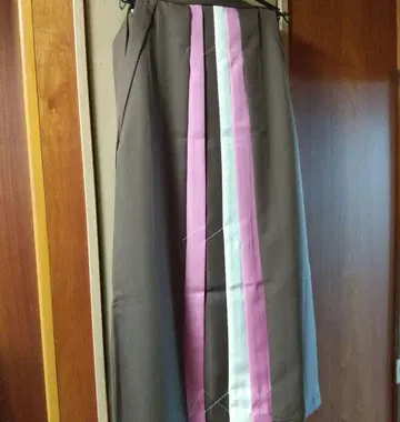 브라운 크림색 핑크 스트라이프 디자인 하카마