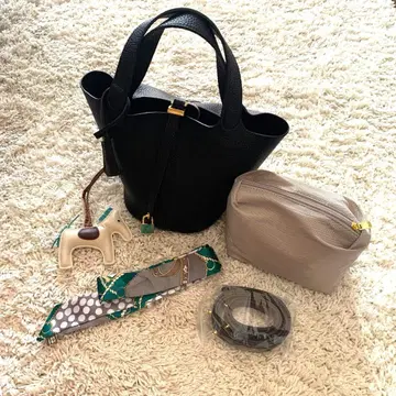 큐브백 블랙 골드 자물쇠 호스 참 스카프 숄더