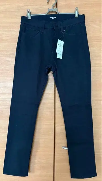 [ 미사용 새상품 ] GLOBAL WORK 모션 테크 스키니