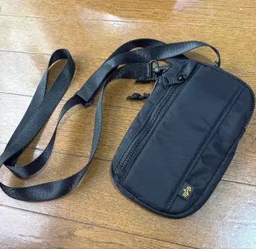 알파인더스트리 블랙 숄더백