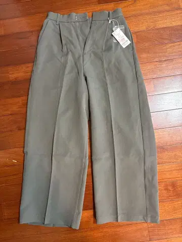 [ 택 포함 ] 어반 리서치 카키 와이드 팬츠