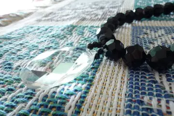 블랙 크리스탈 목걸이