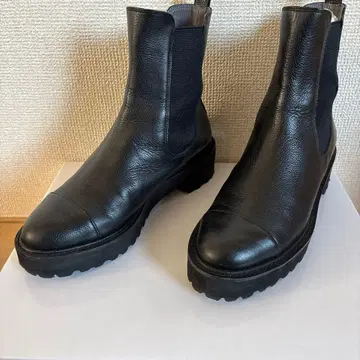 DIANA 블랙 가죽 사이드 고어 부츠