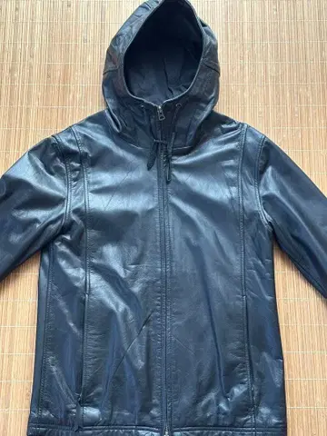 Shama 후드 부착 가죽 자켓 블랙