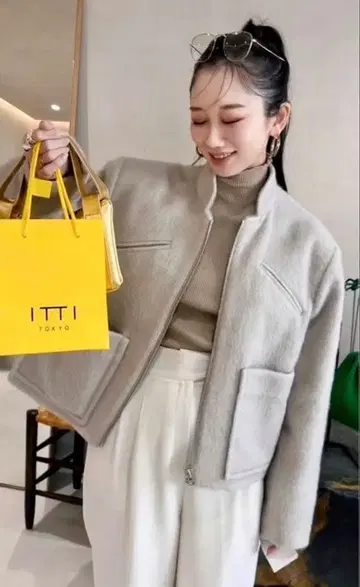 새상품급 LA PEAU DE GEM 라포두제엠 샤기 지퍼 블루종