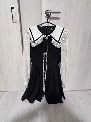 ROJITA 지뢰계 블랙 원피스 레이스