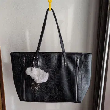 크로커다일 패턴 블랙 숄더백 A4 대응