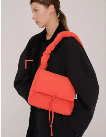 오렌도 니나 숄더백