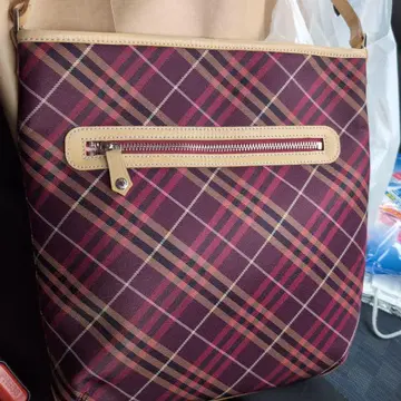 보르도 체크 무늬 숄더백