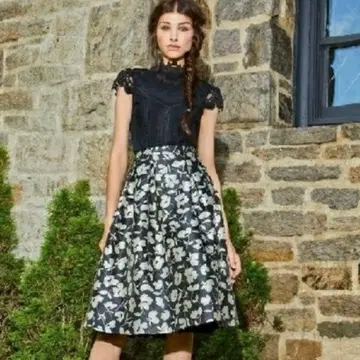 앨리스 앤 올리비아 자카드 플레어 스커트