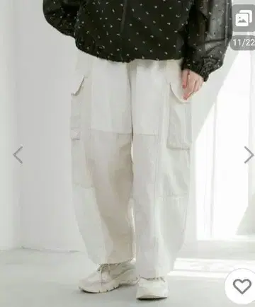 니코앤드 새상품 카고 팬츠 절개 카고 팬츠 아이보리 MIX L