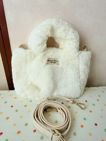 사만다 타바사 페티 아미 핸드백