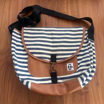 스트라이프 패턴 숄더백