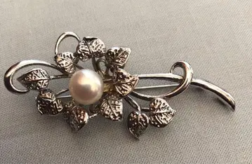 silver대 플라워 모티브 브로치 1알 펄