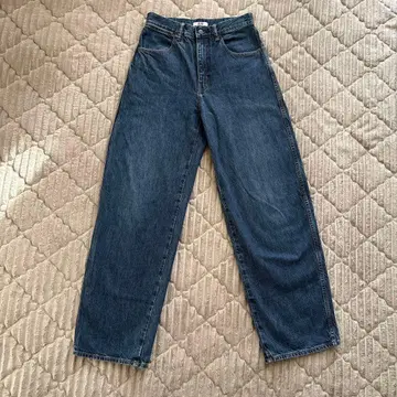 UNIQLO 와이드 핏 커브 청바지