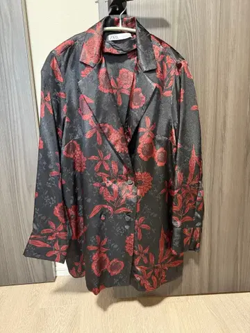 [ 미사용 ] ZARA 꽃무늬 테일러드 자켓