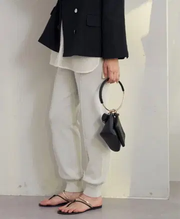 [새상품] SHENERY 시너리 니트 조거 팬츠 라이트 그레이