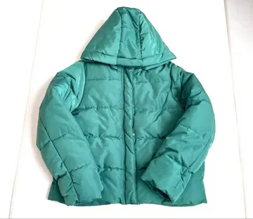 새상품급 후드 부착 그린 다운 자켓