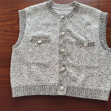 Nunc.  니트 베스트