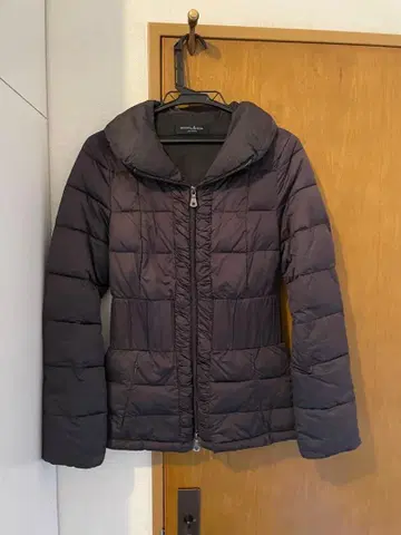 Guess by marciano 다운 자켓 블랙 40 사이즈