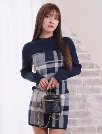 립 서비스 체크 자카드 니트 원피스