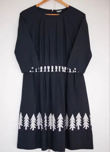 haupia 원피스 네이비 트리 텍스타일 북유럽