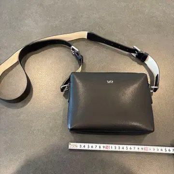 루이스 숄더백 블랙 가죽