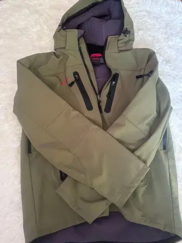 [ 컨디션 최상 ] MAMMUT 방수 나일론 자켓 올리브