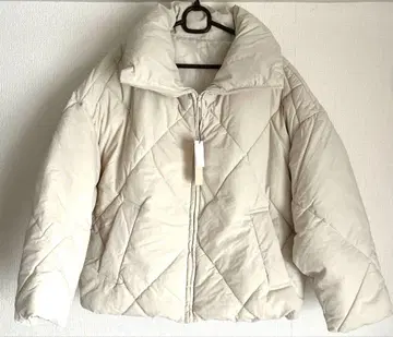 아이보리 퀼팅 다운 자켓